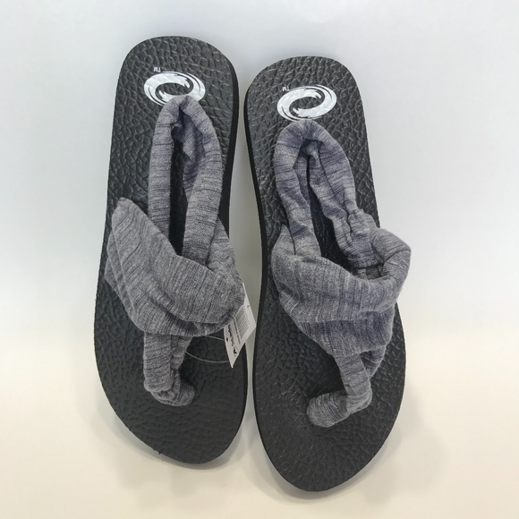 O'Rageous Women's Belted Pom Thong Sandals | Academy